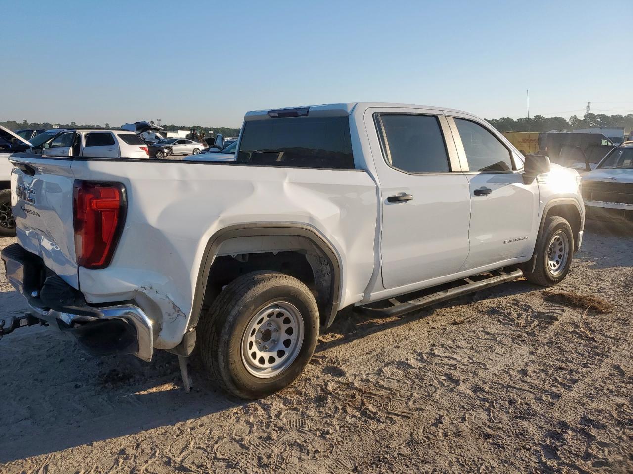 2022 GMC Sierra C1500 - Фото 3