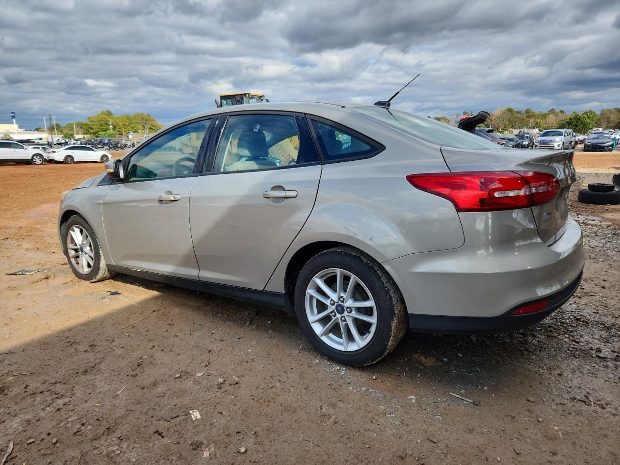 2016 Ford Focus Se - Фото 2