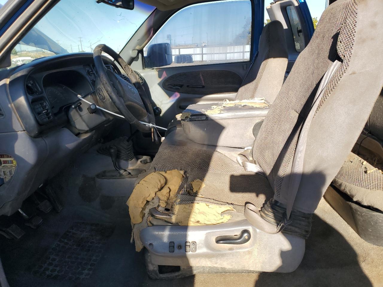 2001 Dodge Ram 2500 - Image 7