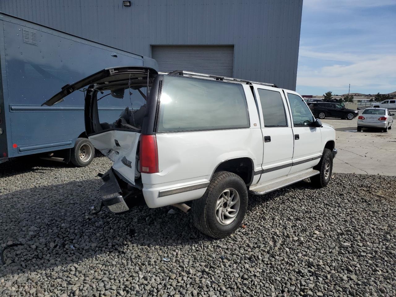 1992 Chevrolet Suburban K1500 - Фото 3