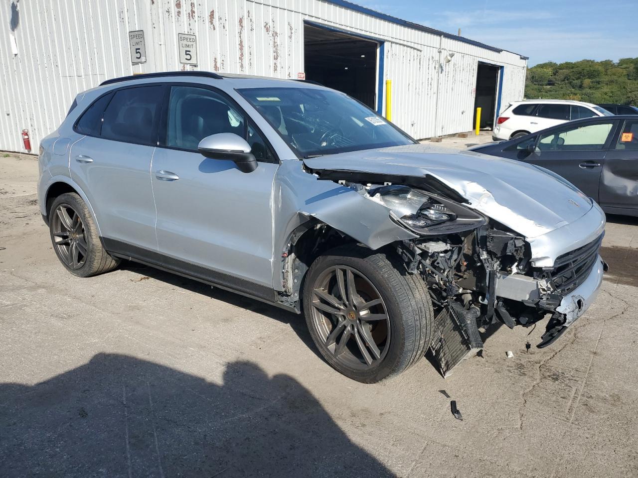 2019 Porsche Cayenne S - Фото 4