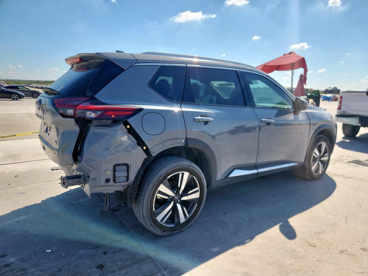 2023 Nissan Rogue Sl - Фото 3