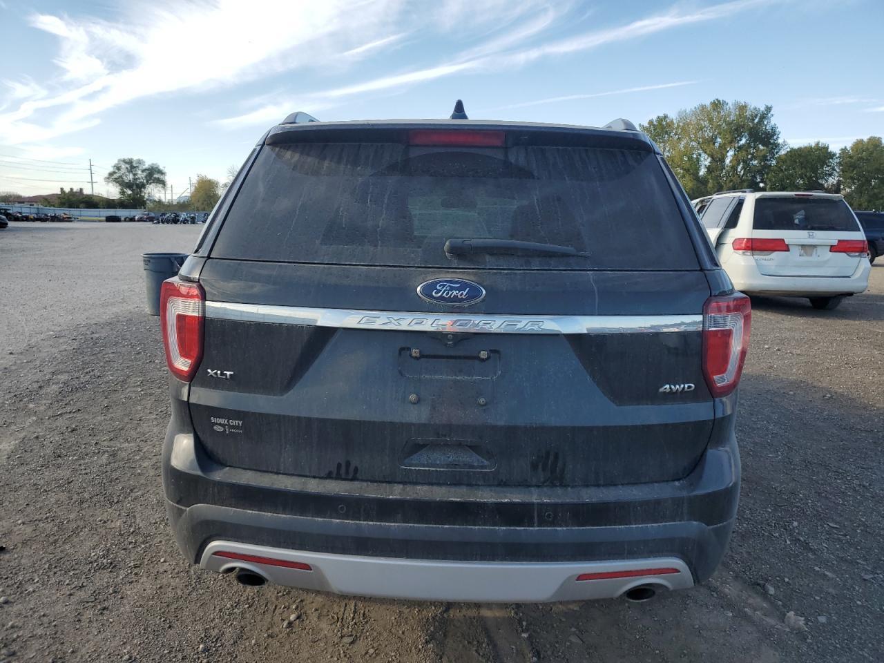 2017 Ford Explorer Xlt - Фото 6