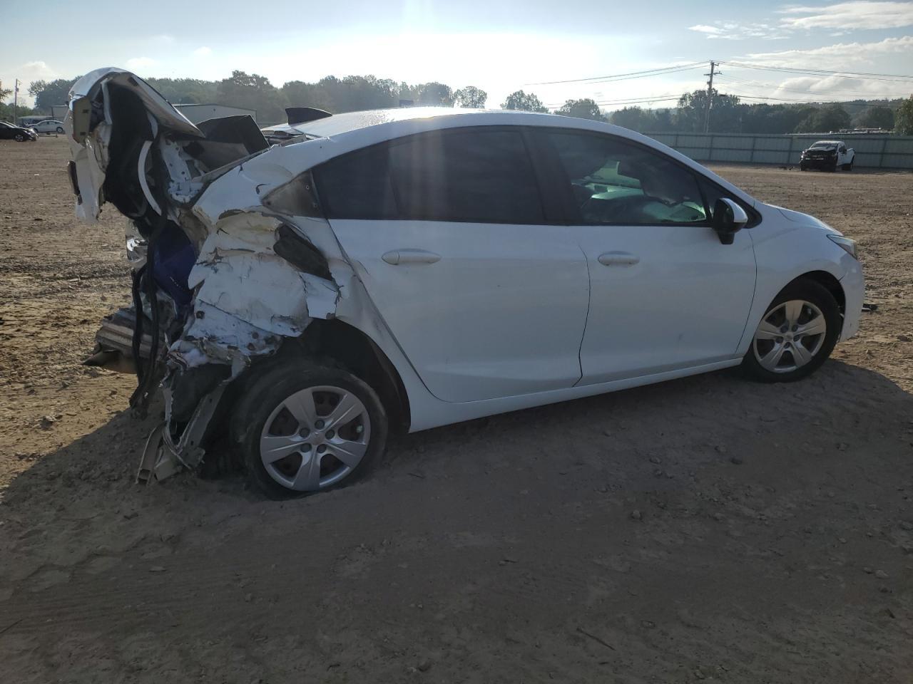 2017 Chevrolet Cruze Ls - Фото 3