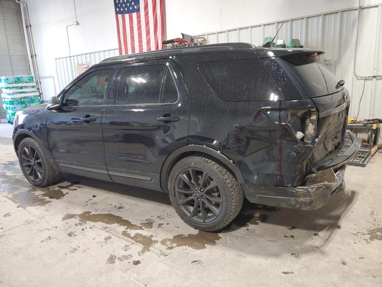 2018 Ford Explorer Xlt - Image 2