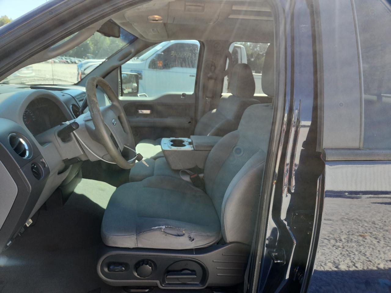 2007 Ford F150 Supercrew - Image 7