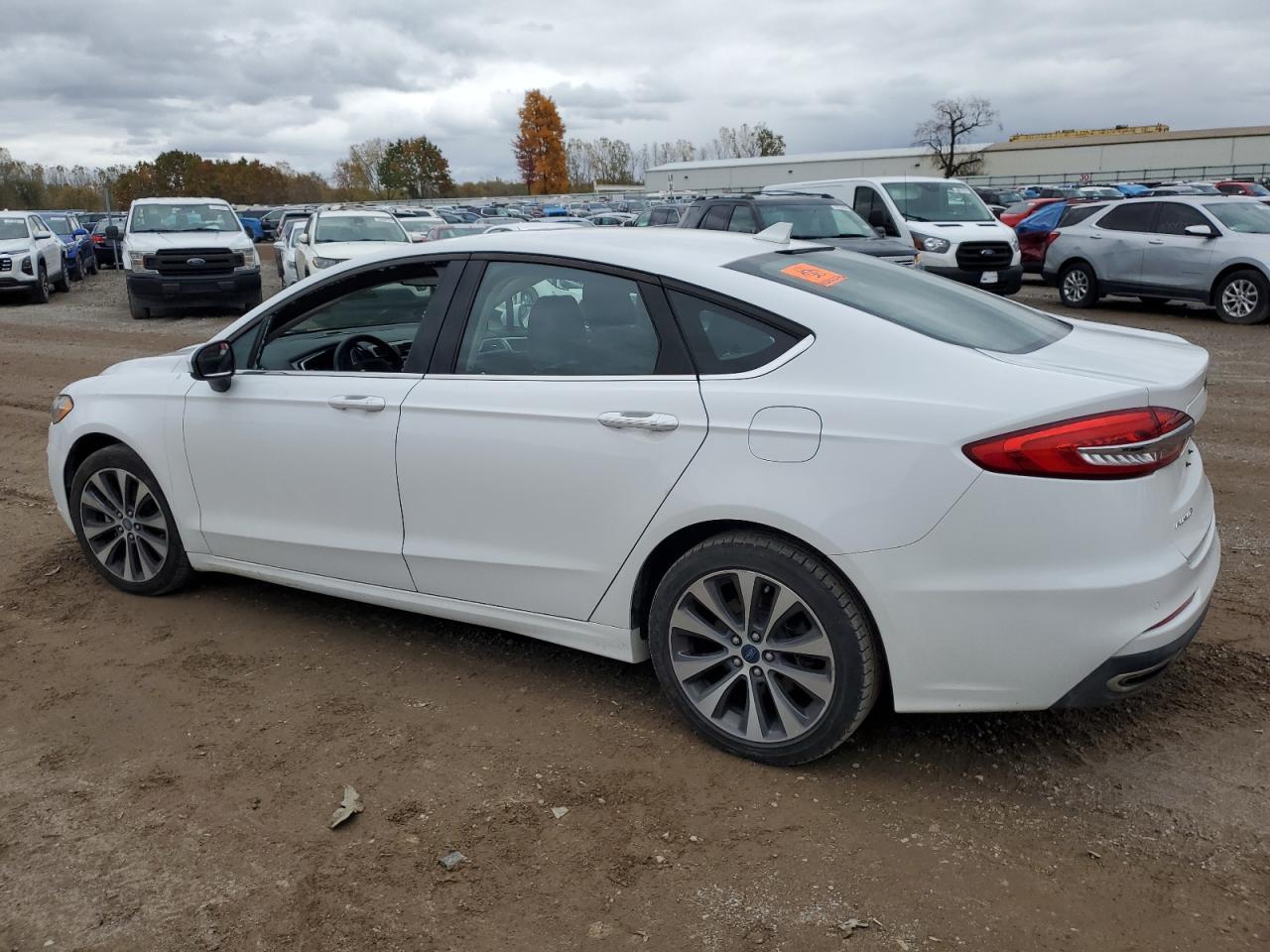 2020 Ford Fusion Se - Image 2