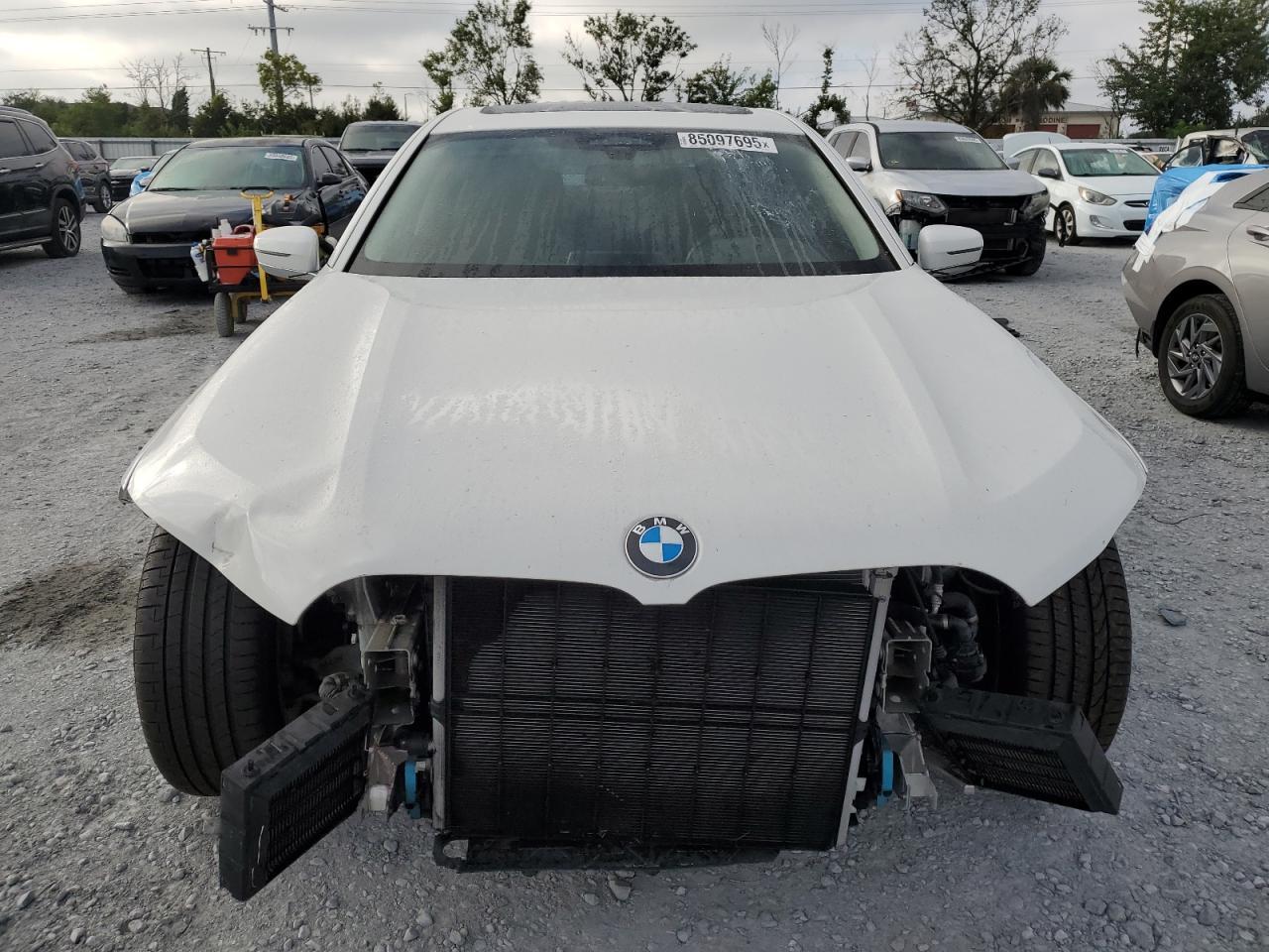 2022 BMW 750 Xi - Фото 5