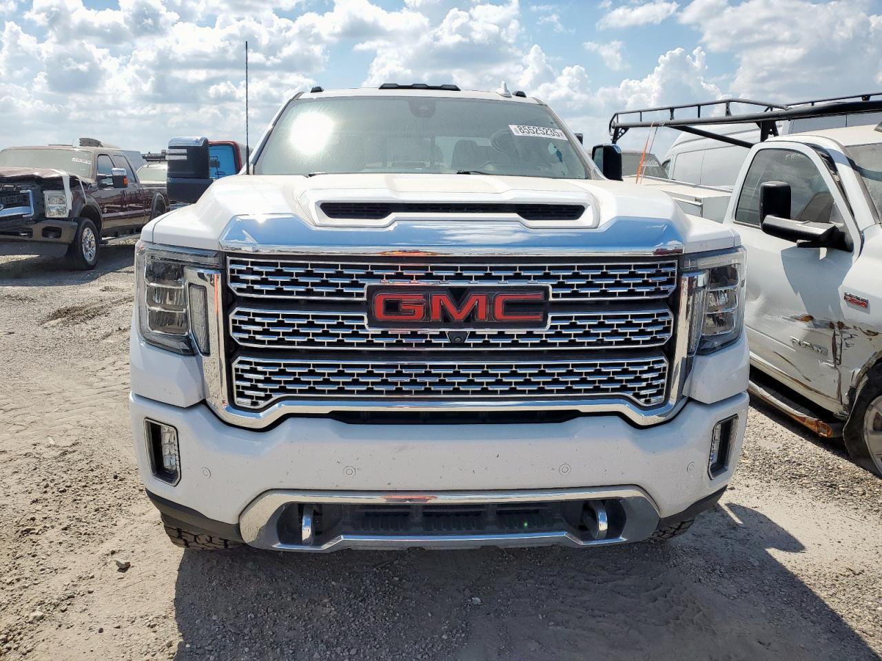 2021 GMC Sierra K2500 Denali - Image 5