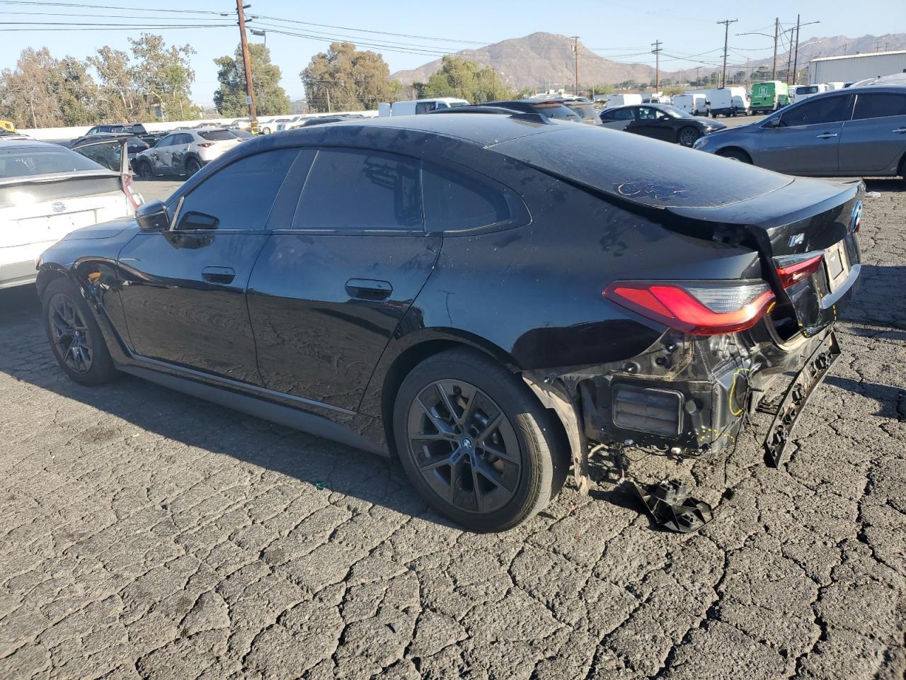 2023 BMW I4 Edrive 40 - Фото 2