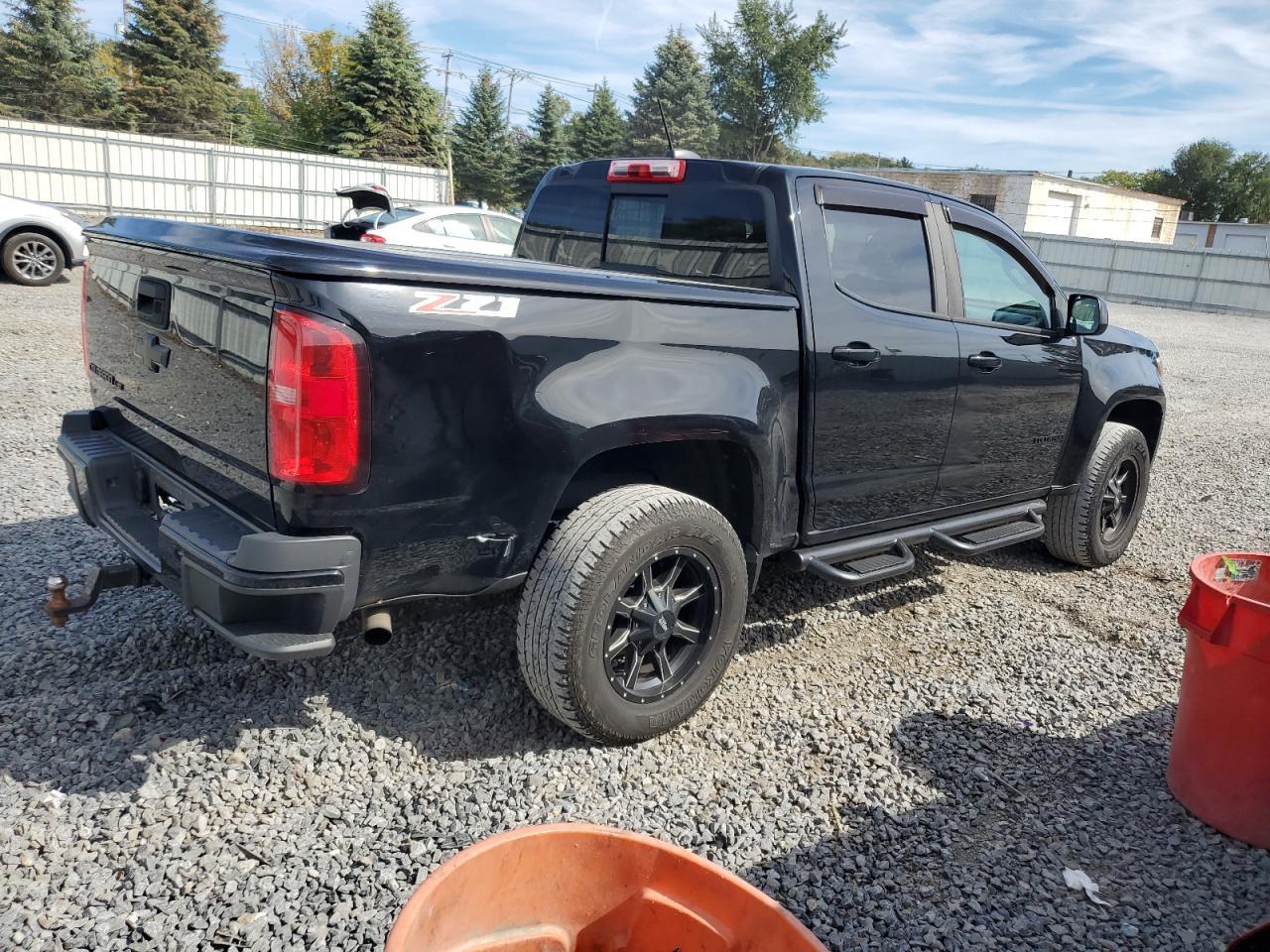 2018 Chevrolet Colorado Z71 - Image 3