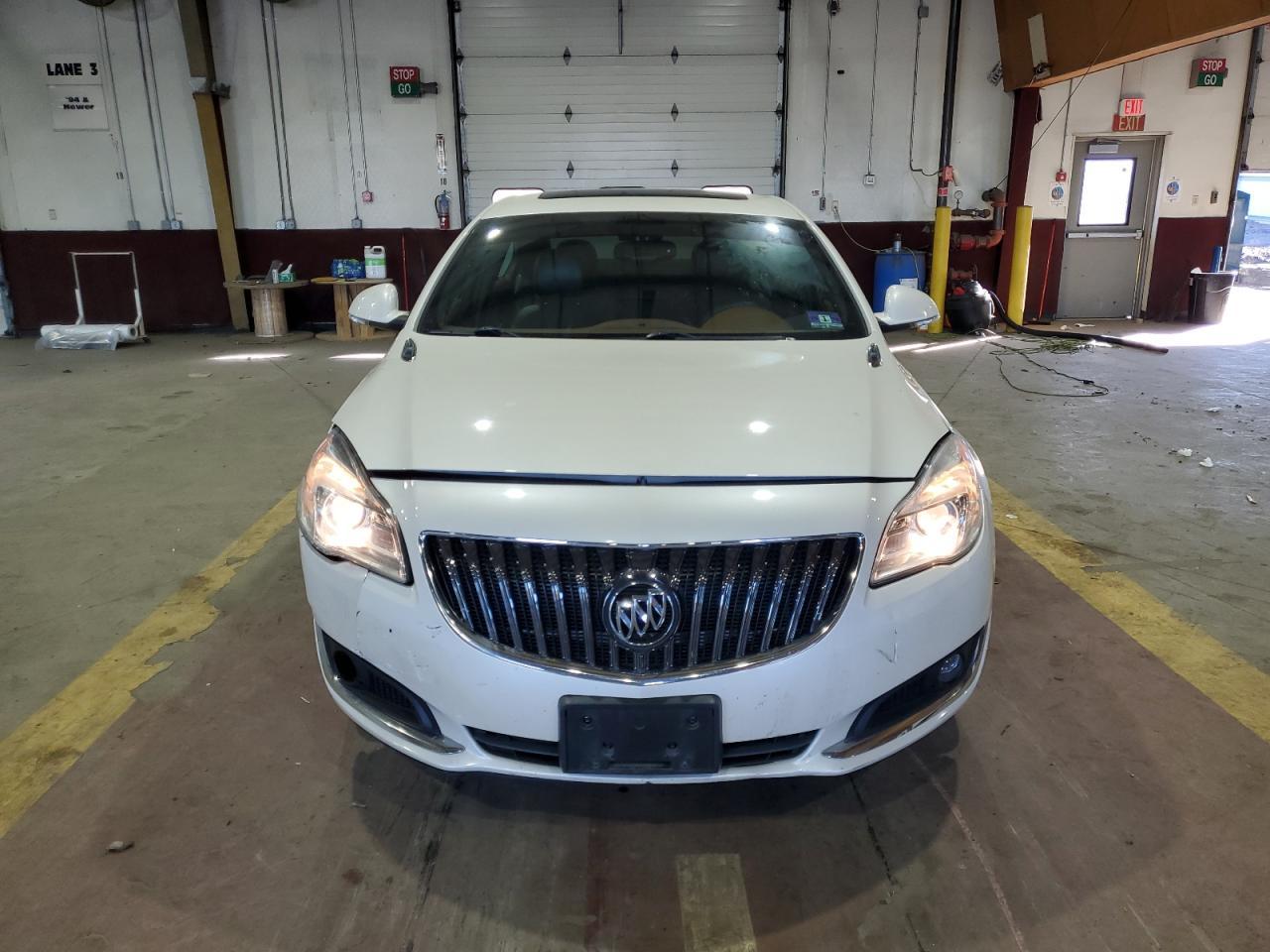 2015 Buick Regal Premium - Image 5