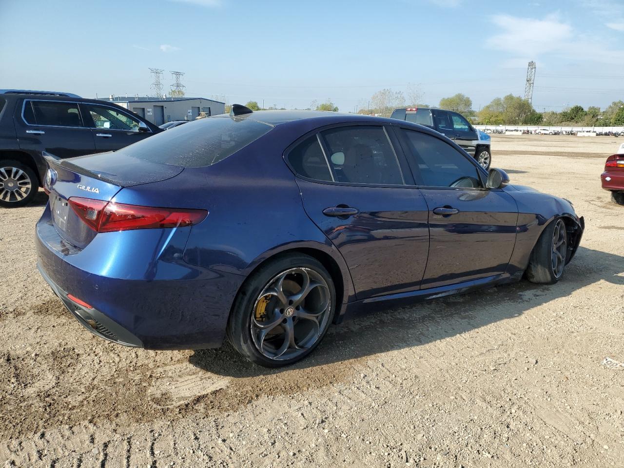 2018 Alfa Romeo Giulia - Image 3
