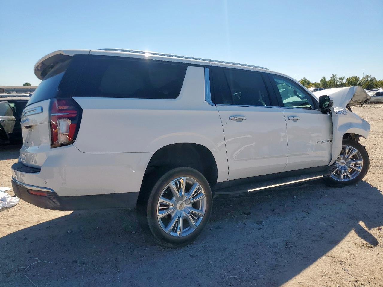 2024 Chevrolet Suburban K1500 High Country - Image 3