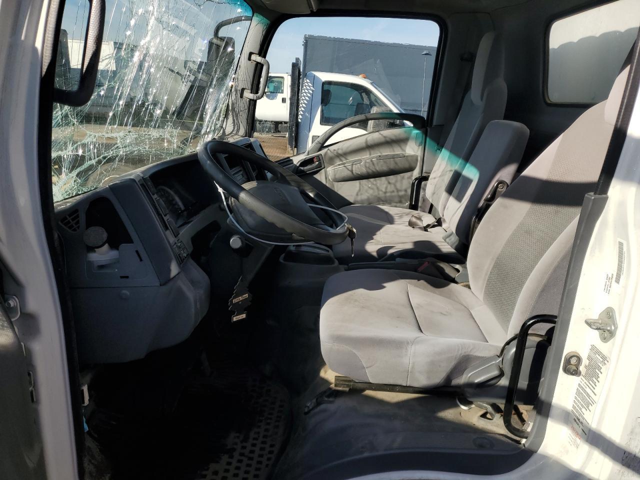 2018 Isuzu Npr Hd Box Truck - Image 7