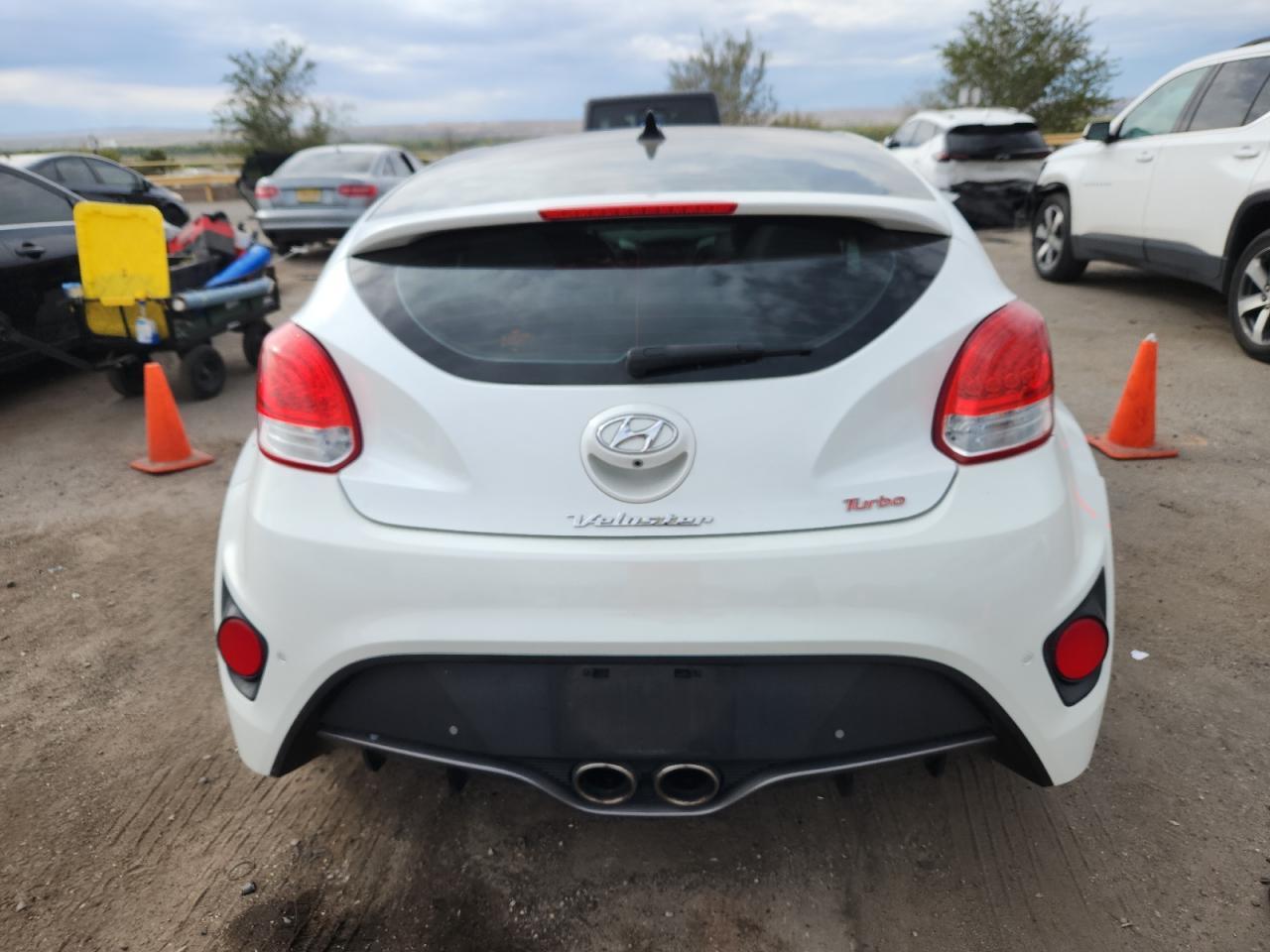 2017 Hyundai Veloster Turbo - Фото 6