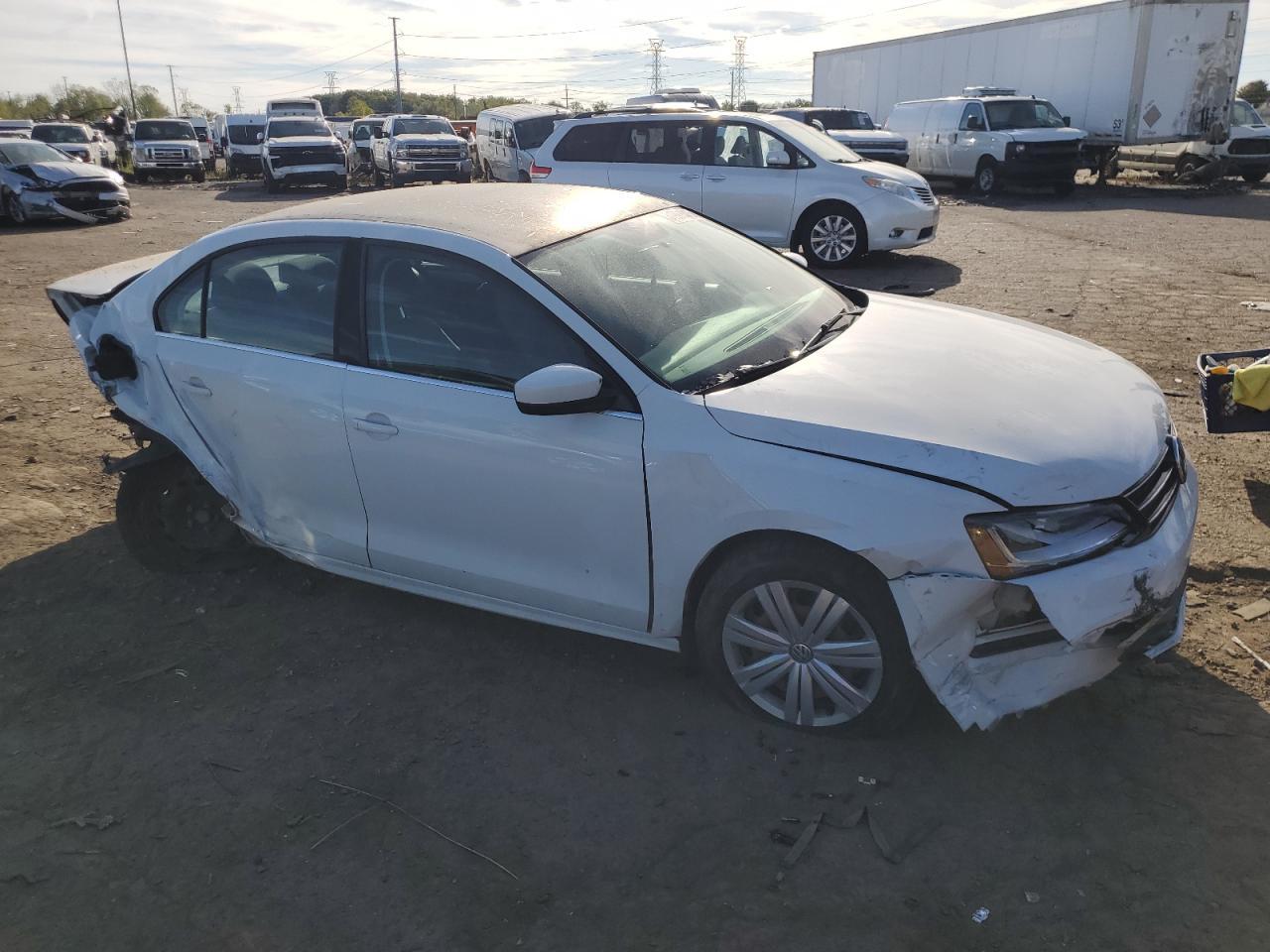 2017 Volkswagen Jetta S - Image 4