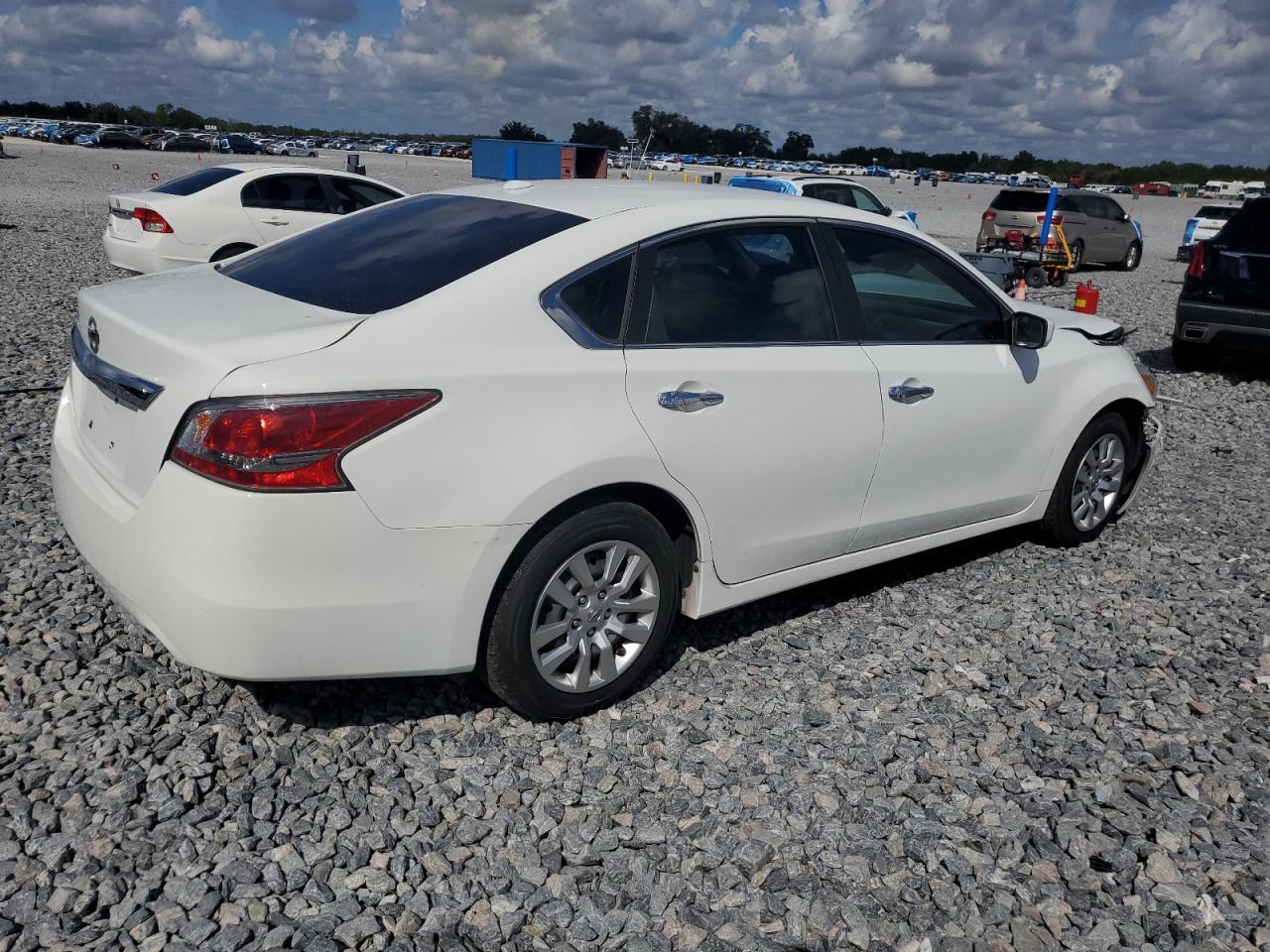 2015 Nissan Altima 2.5 - Image 3