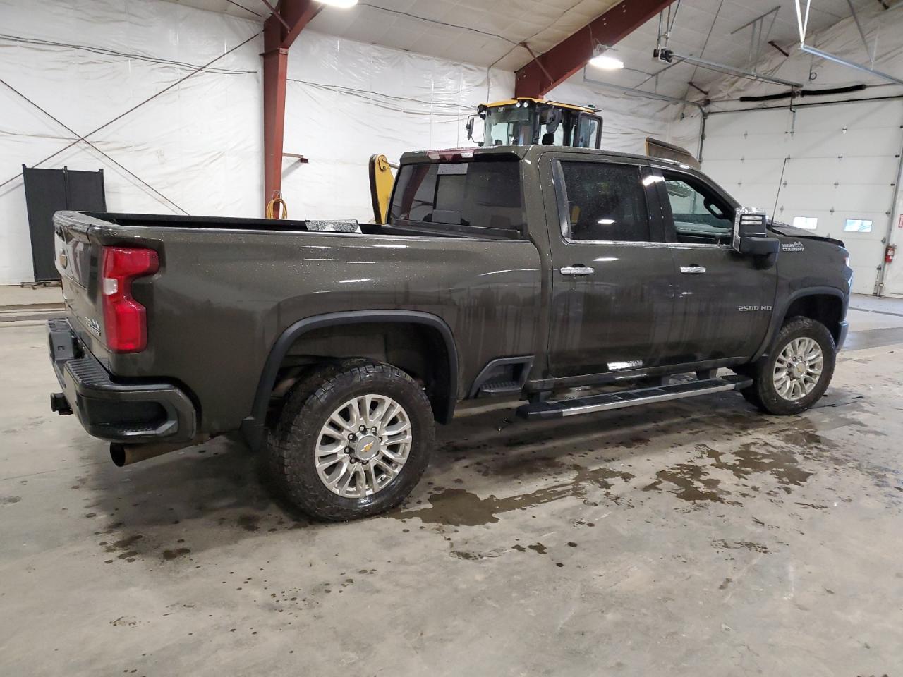 2023 Chevrolet Silverado K2500 High Country - Image 3
