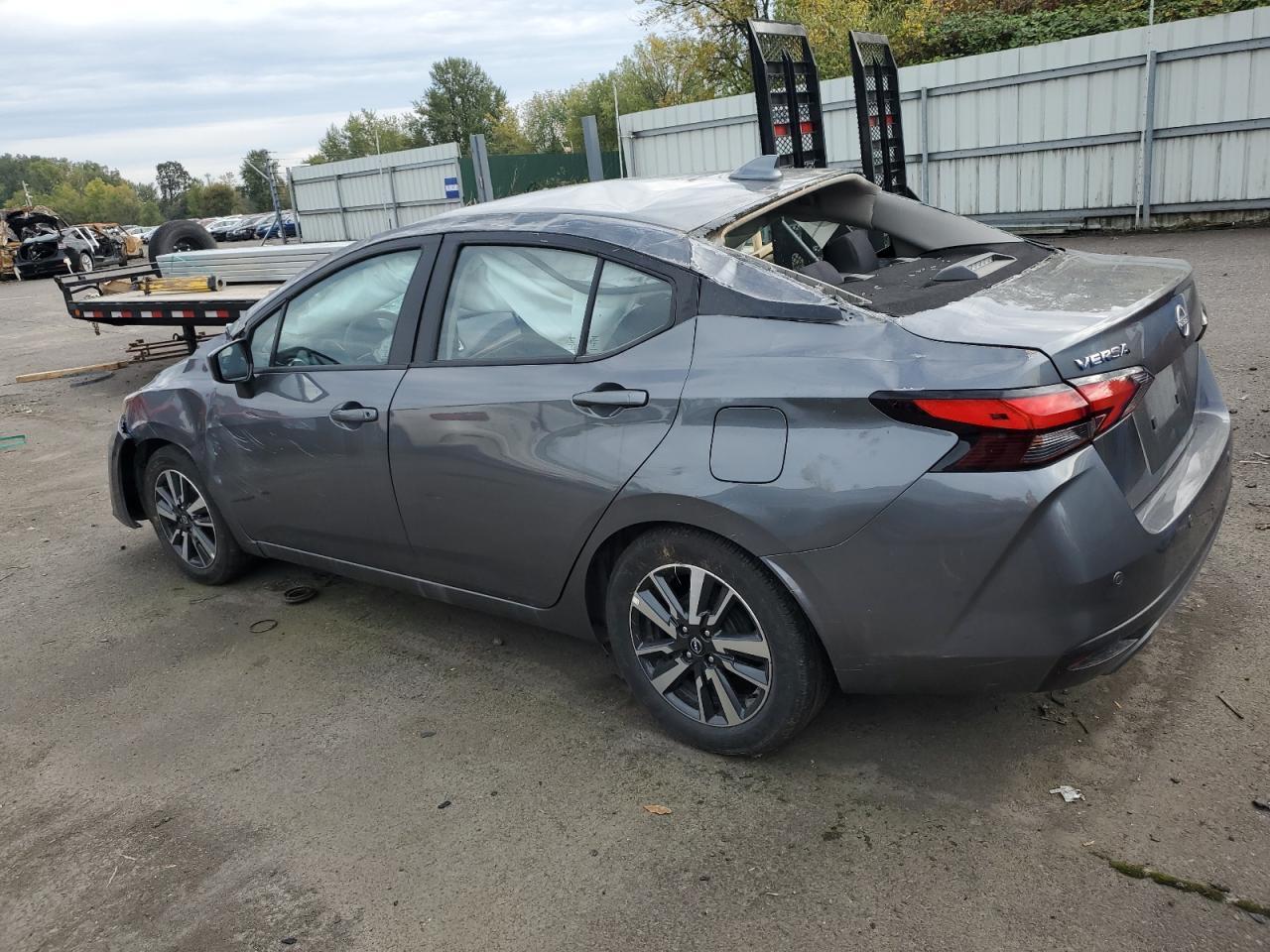 2025 Nissan Versa Sv - Image 2