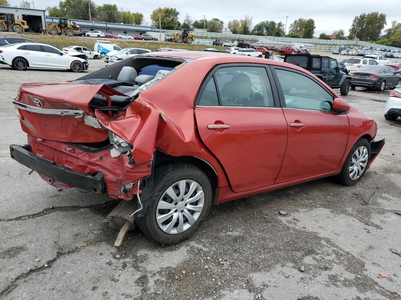2013 Toyota Corolla Base - Фото 3