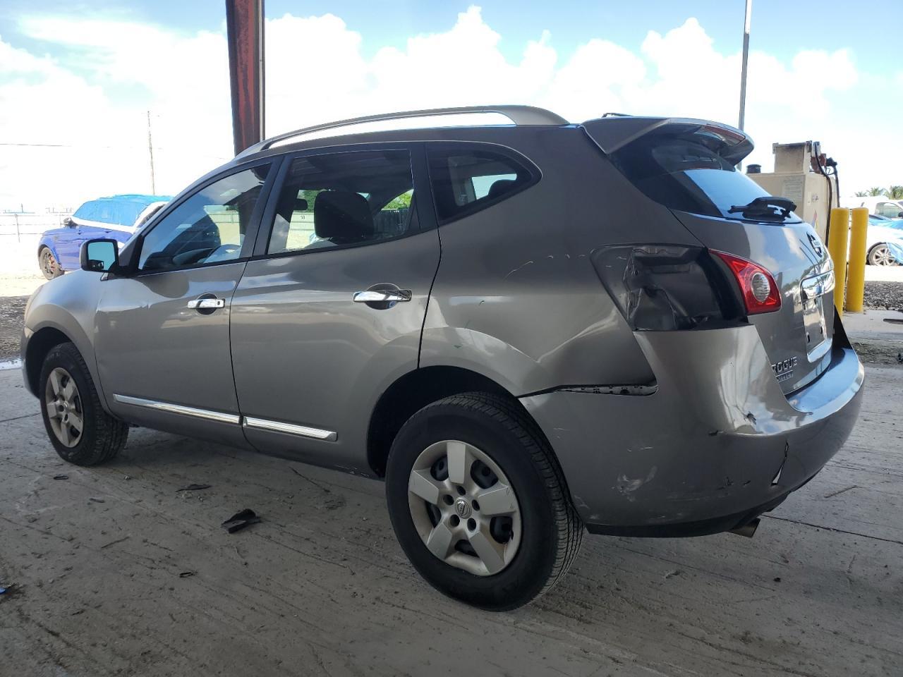 2015 Nissan Rogue Select S - Image 2