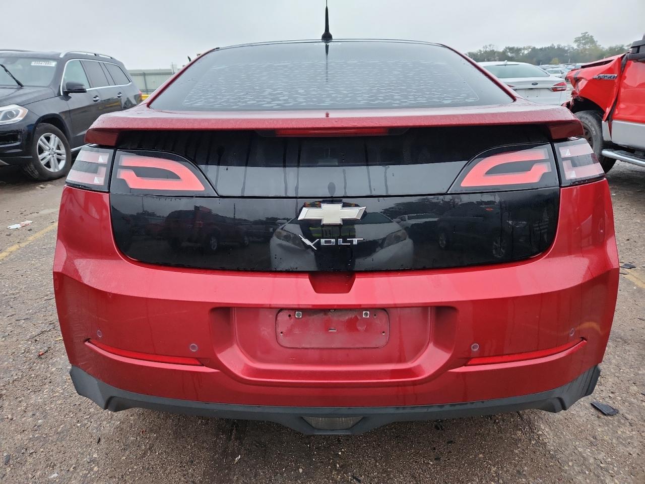 2012 Chevrolet Volt - Image 6