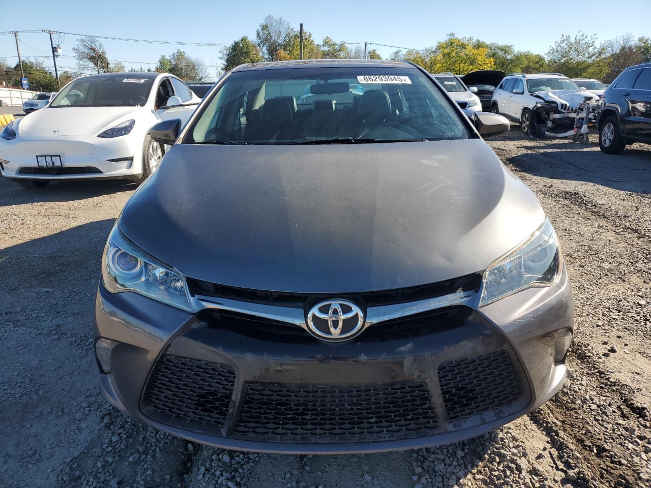 2016 Toyota Camry Le - Фото 5
