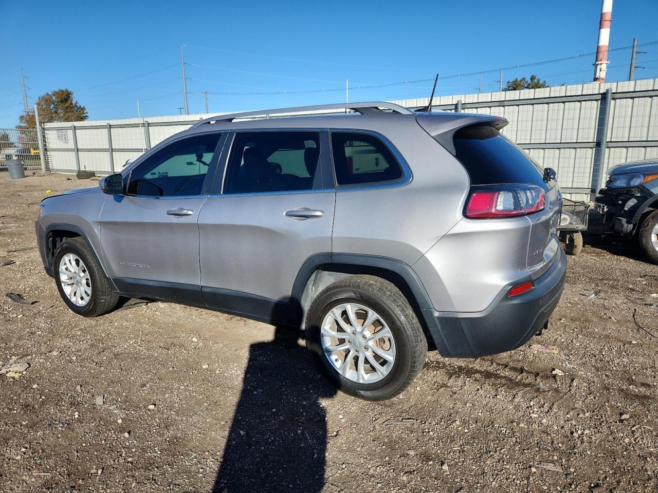 2019 Jeep Cherokee Latitude - Фото 2
