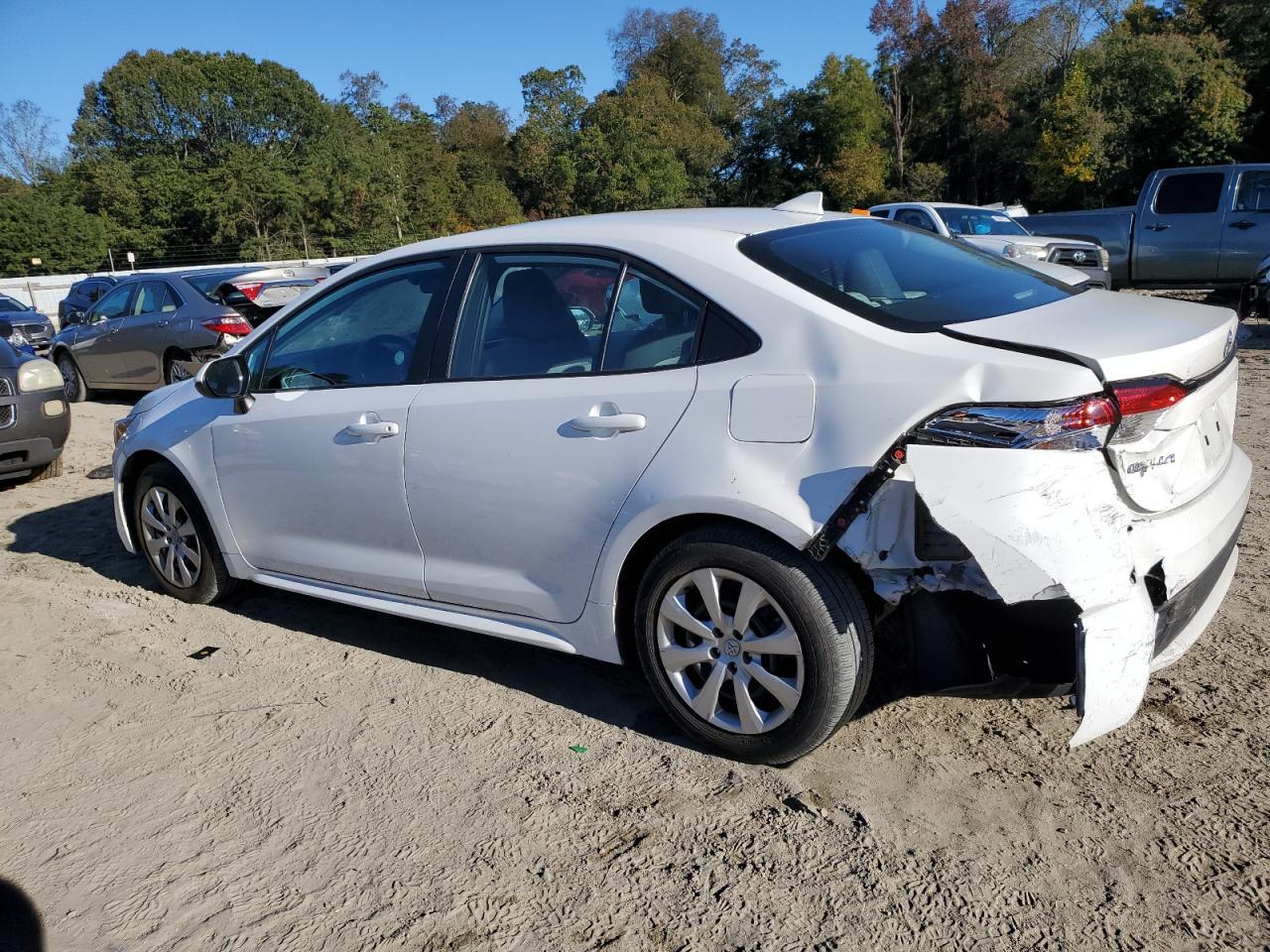 2022 Toyota Corolla Le - Image 2