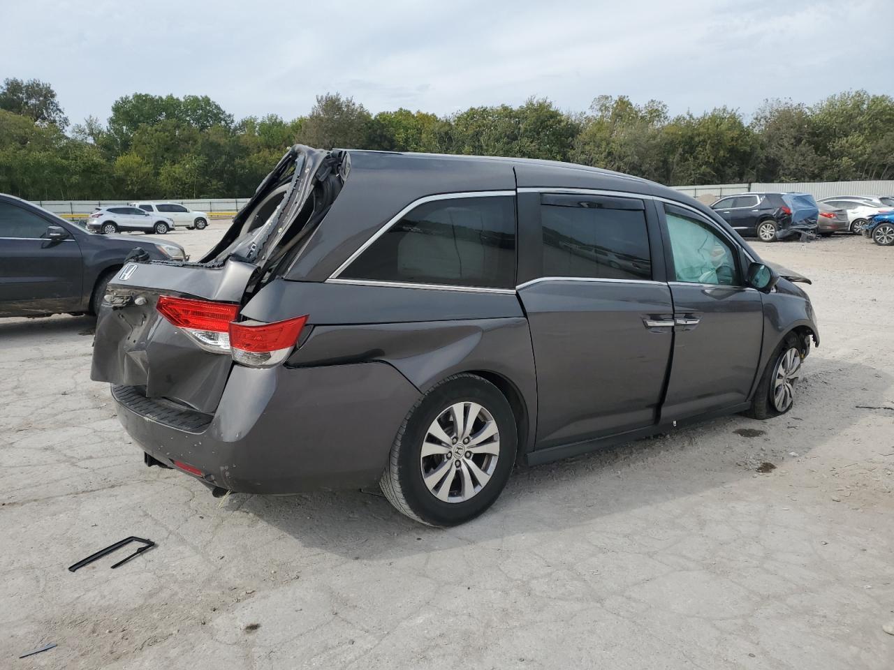 2014 Honda Odyssey Ex - Image 3