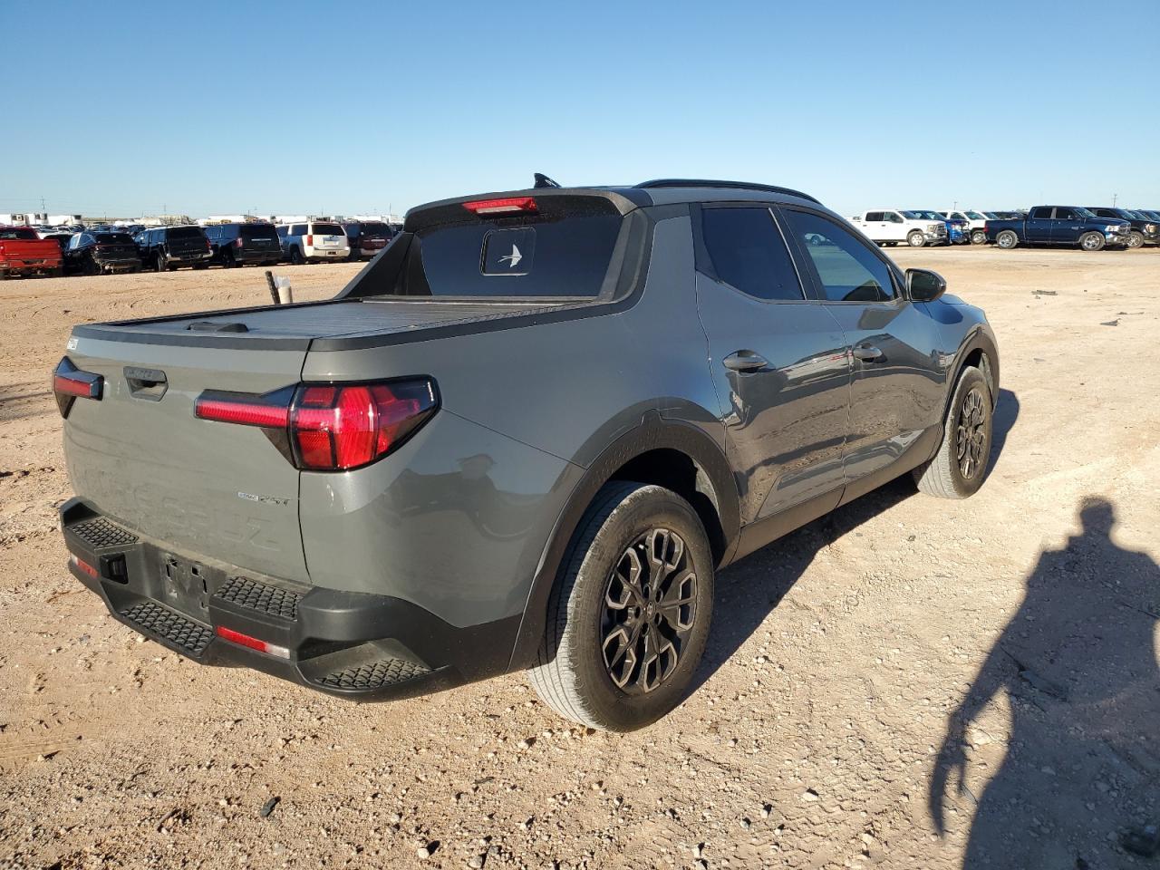 2022 Hyundai Santa Cruz Sel Premium - Image 3