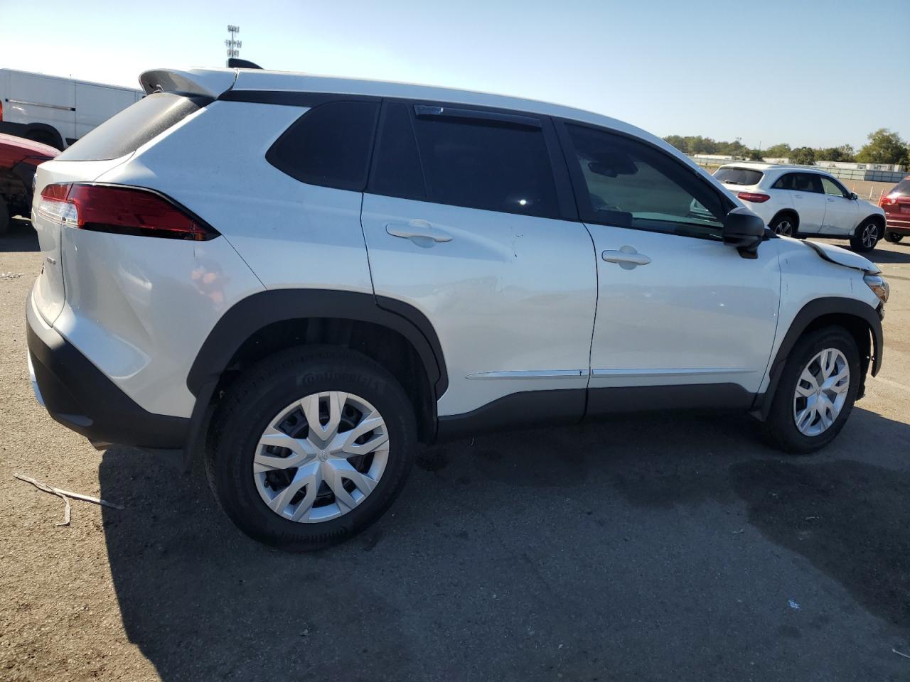 2024 Toyota Corolla Cross L - Фото 3