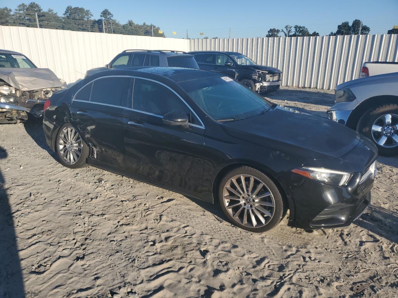 2020 Mercedes-Benz A 220 - Фото 4