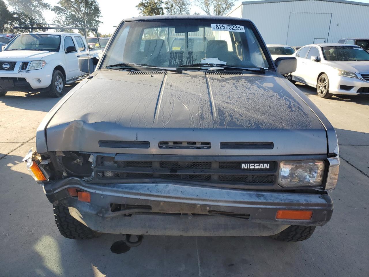 1988 Nissan D21 King Cab - Фото 5