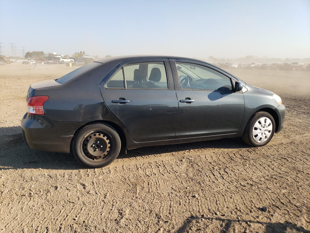 2010 Toyota Yaris - Фото 3