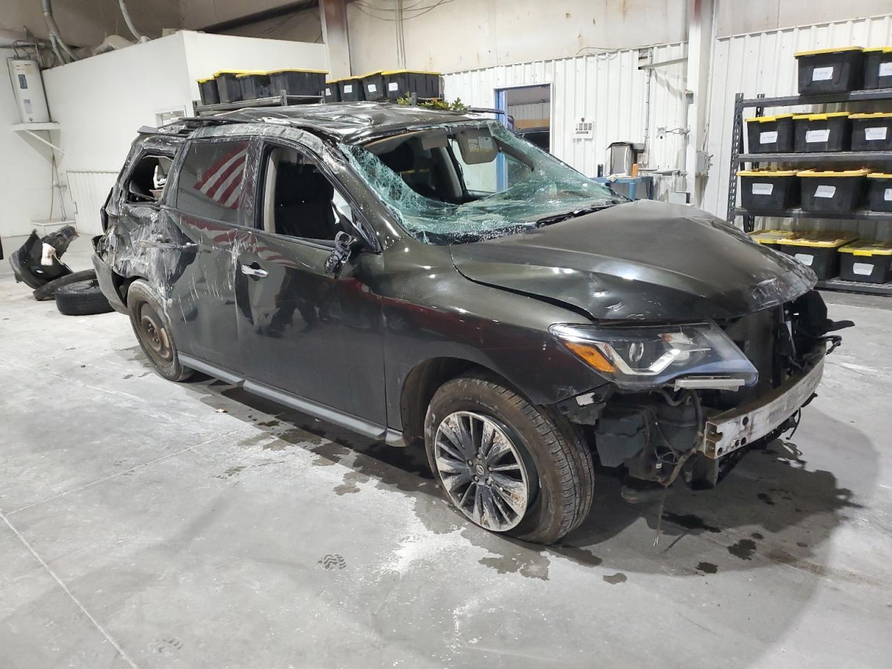 2017 Nissan Pathfinder S - Фото 4