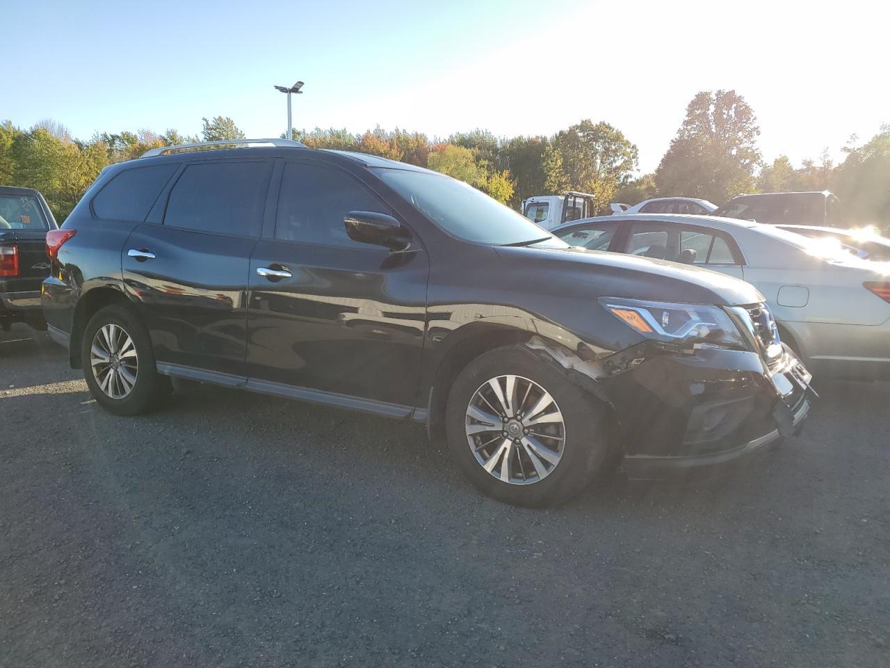 2019 Nissan Pathfinder S - Фото 4