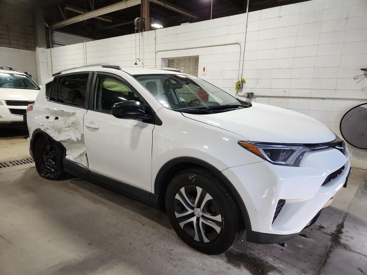 2018 Toyota Rav4 Le - Фото 4