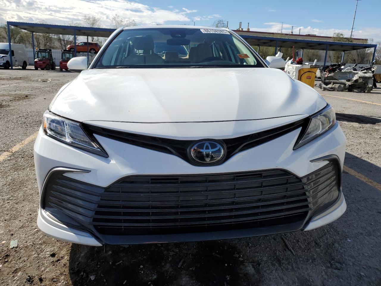 2024 Toyota Camry Le - Фото 5