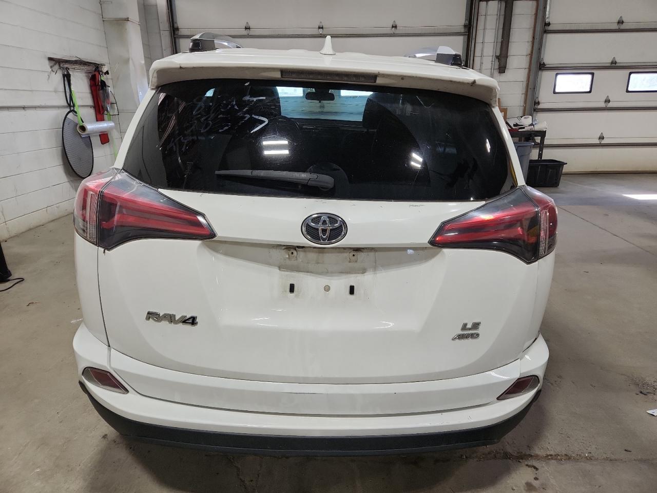 2018 Toyota Rav4 Le - Фото 6