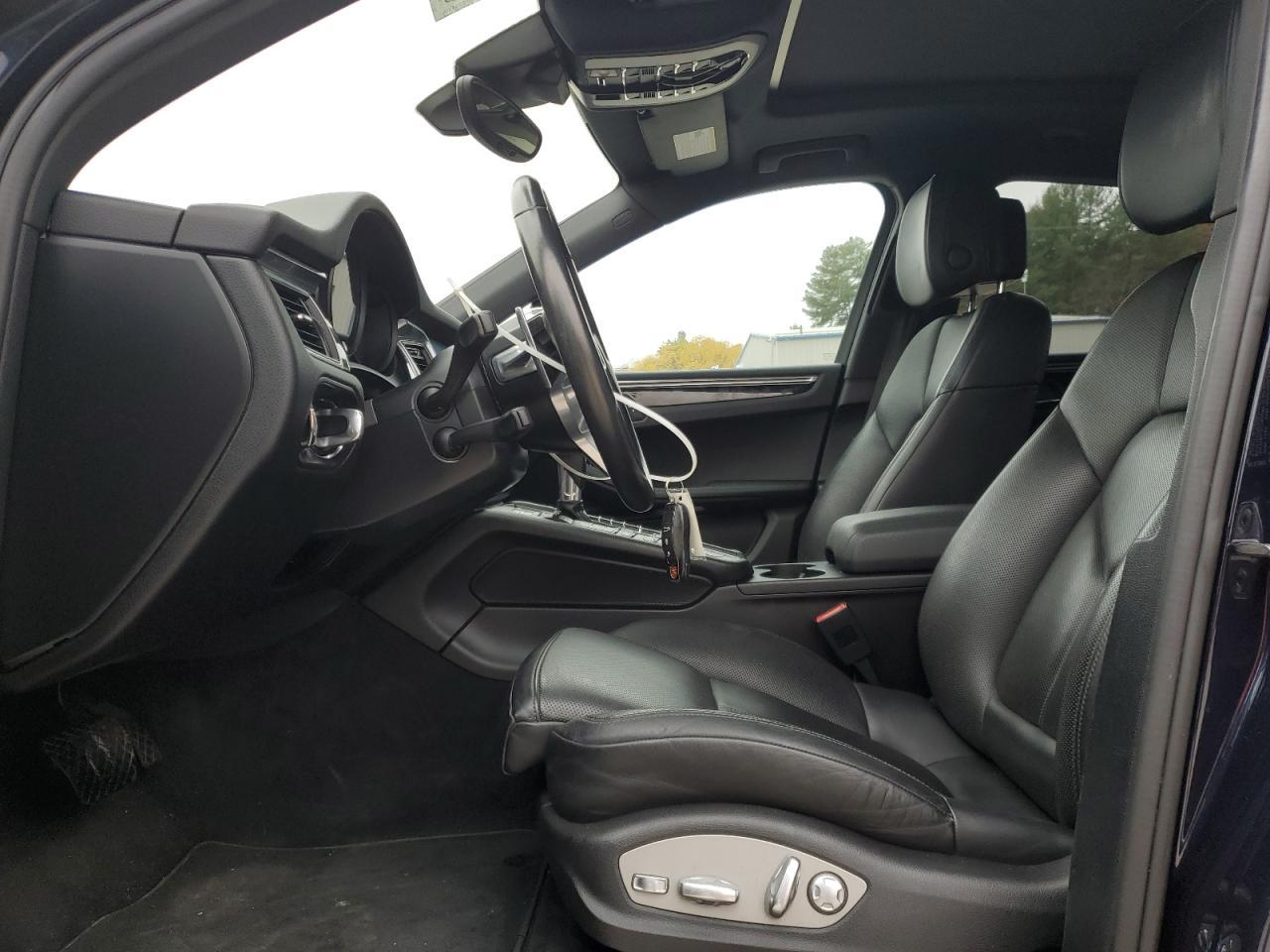 2018 Porsche Macan - Image 7