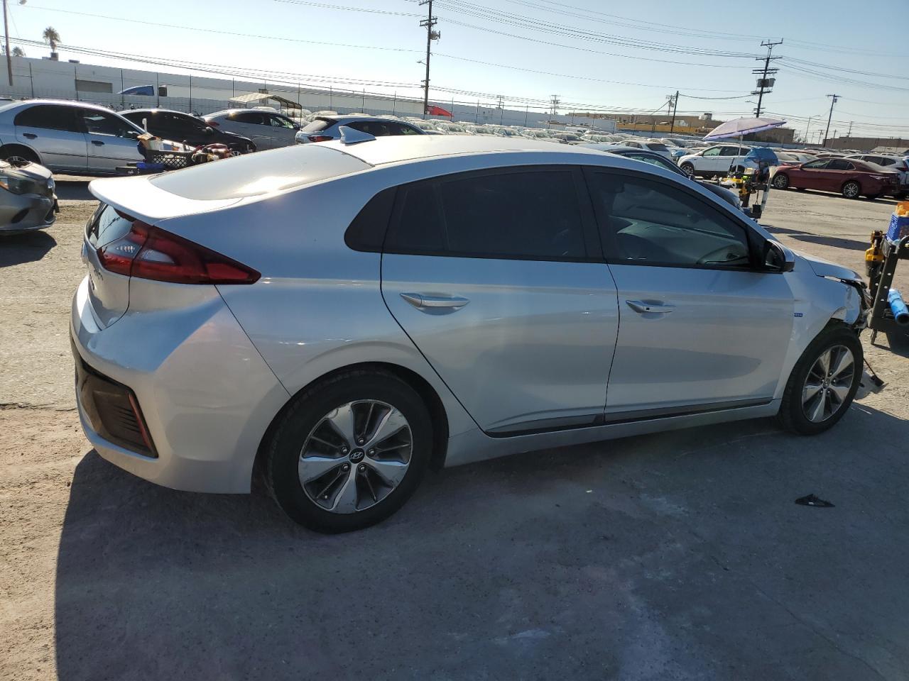 2019 Hyundai Ioniq - Фото 3