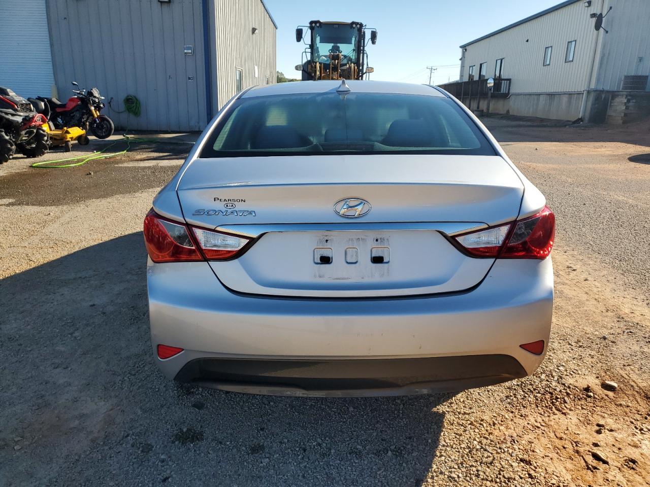 2014 Hyundai Sonata Gls - Image 6