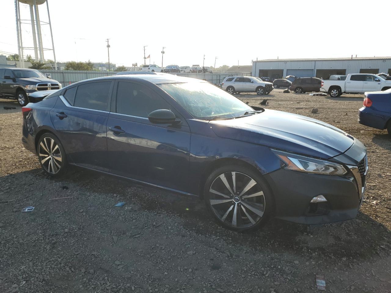 2019 Nissan Altima Sr - Image 4