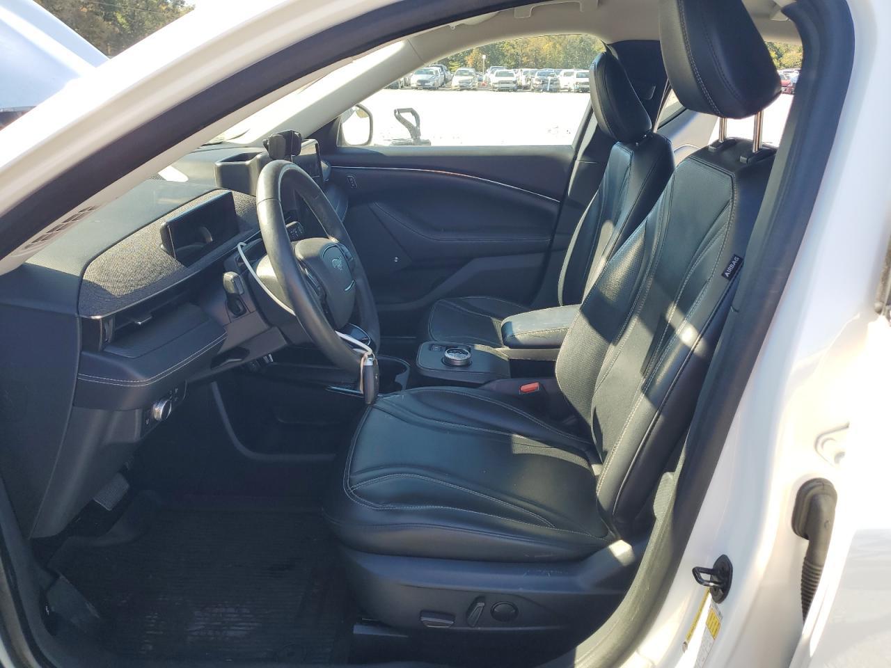 2021 Ford Mustang Mach-E Premium - Фото 7
