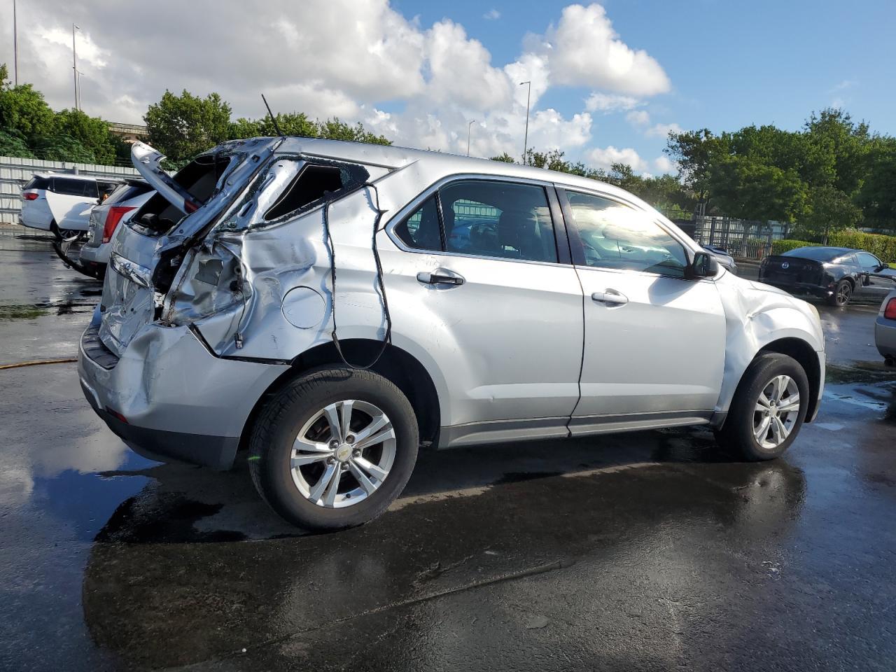 2014 Chevrolet Equinox Ls - Image 3