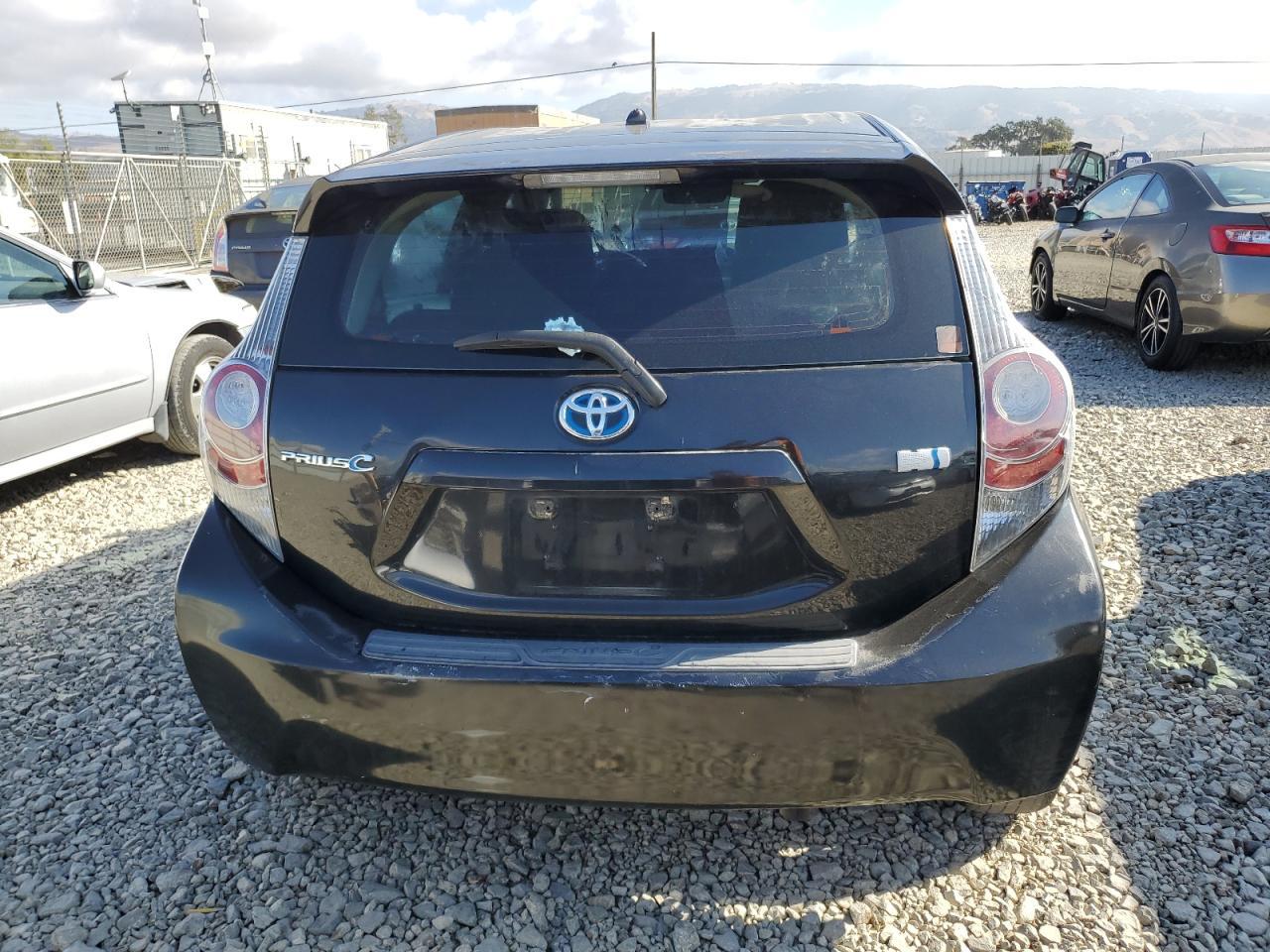 2013 Toyota Prius C - Фото 6