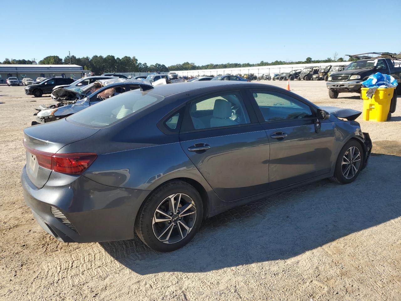 2023 Kia Forte Lx - Фото 3