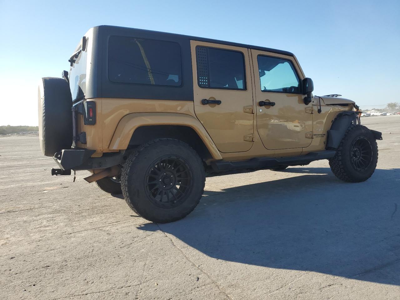 2013 Jeep Wrangler Unlimited Sahara - Фото 3